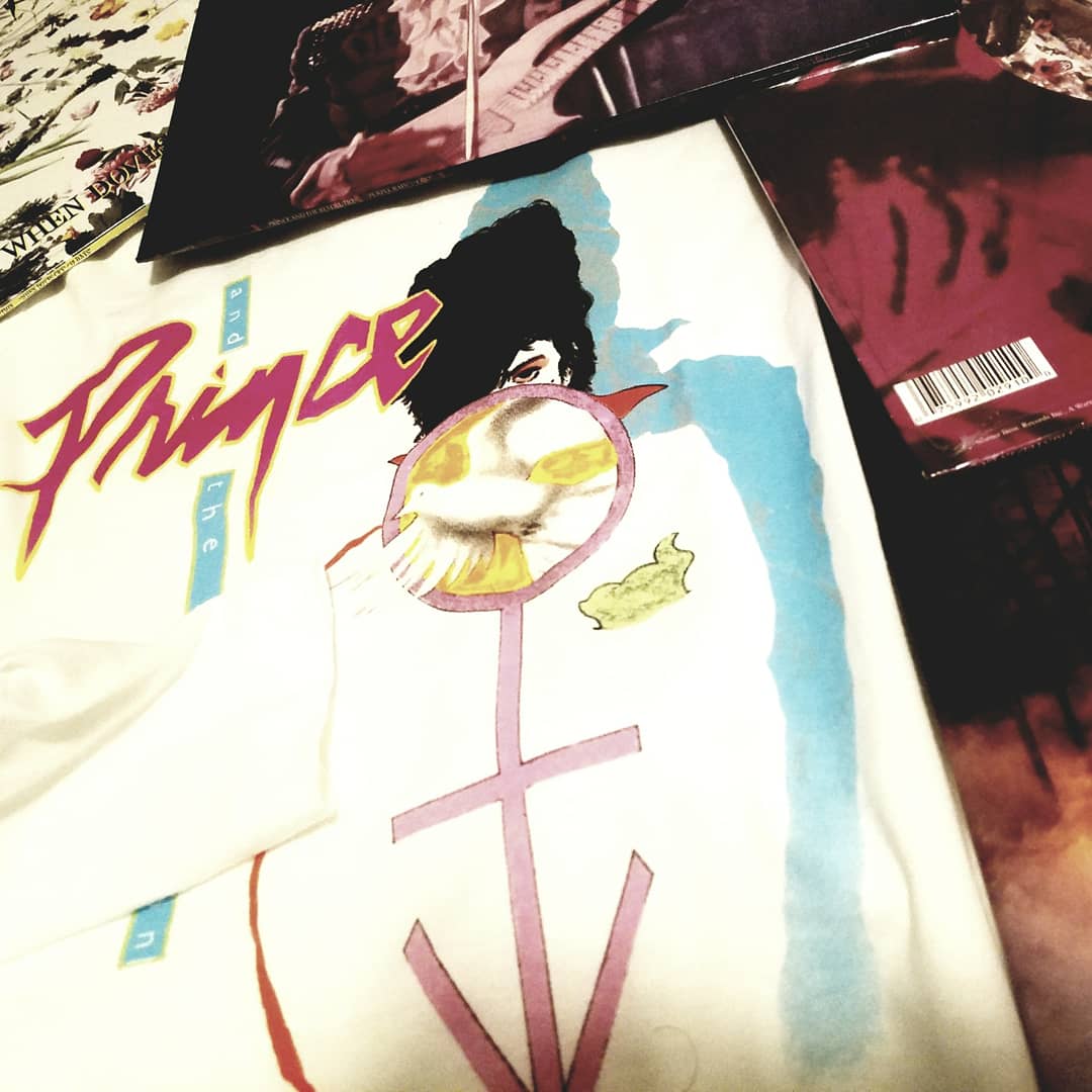 darlingnisi's tweet photo. Princemas once again! #Princehitnrun shirts arrived as well as #MomentsRememberingPrince 💜 https://t.co/cmZfedbLw6
