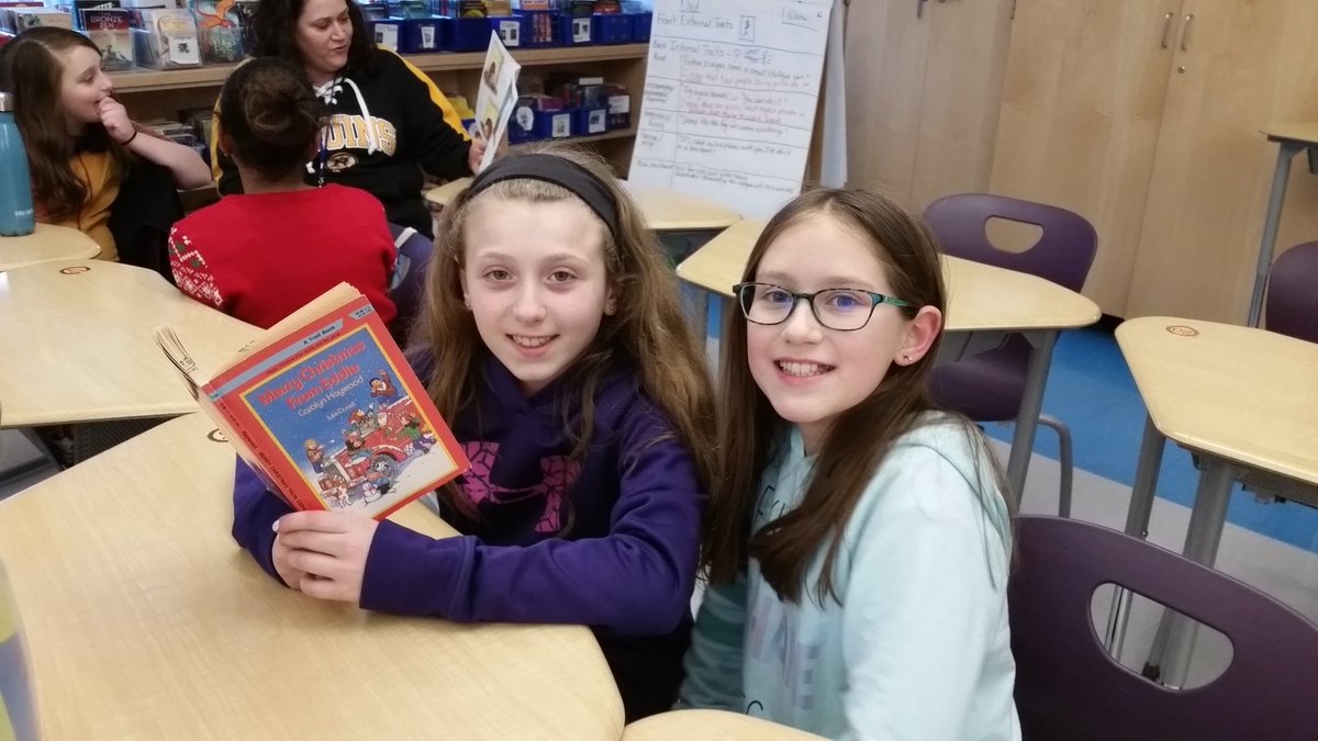 AlgerJenn's tweet photo. More family and friends #BeWES #mpslearns https://t.co/1VJwziqGuy