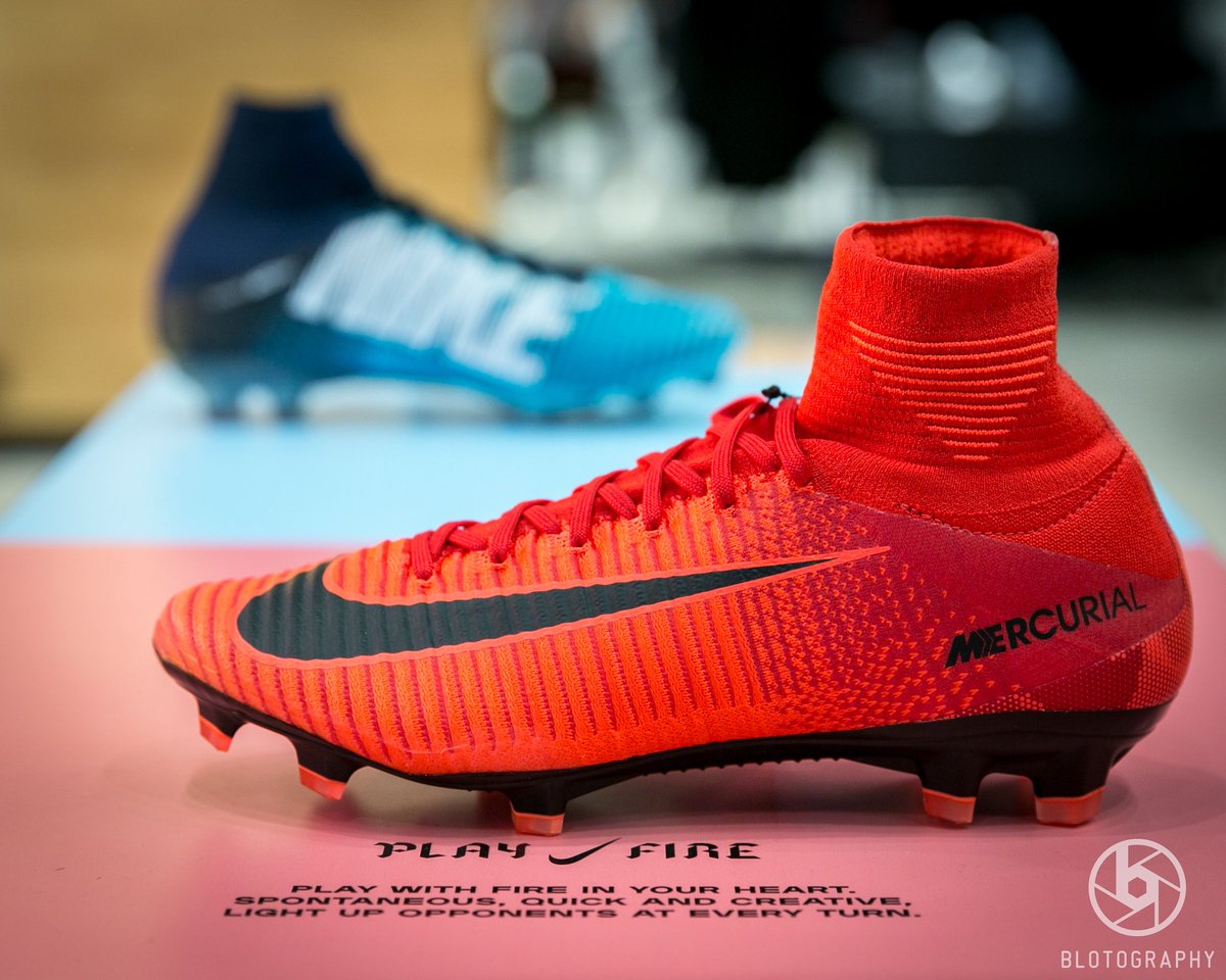 nike mercurial superfly fire