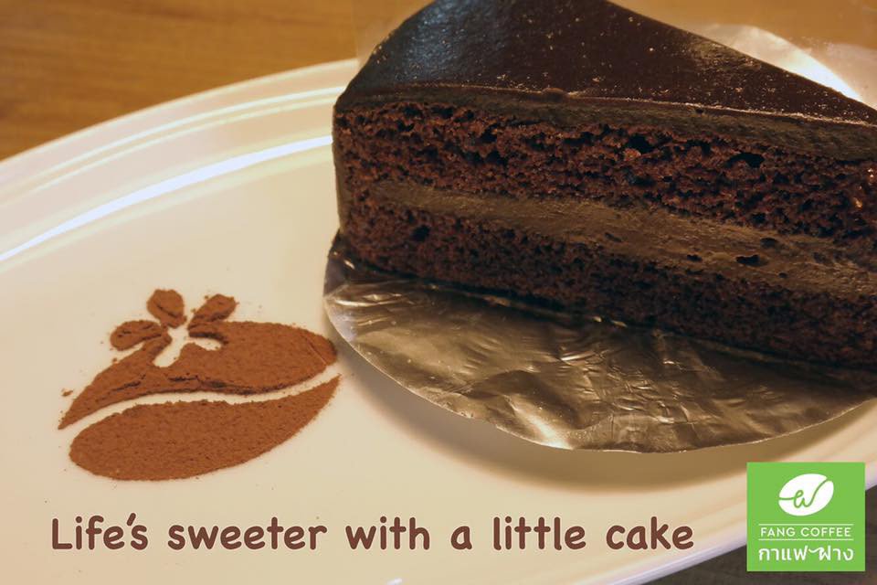 Fangcoffee's tweet photo. 🍰Life's sweeter with a little cake from #fangcoffeechiangmai 🍰
#cake #chiangmai https://t.co/TUCtncoJfQ