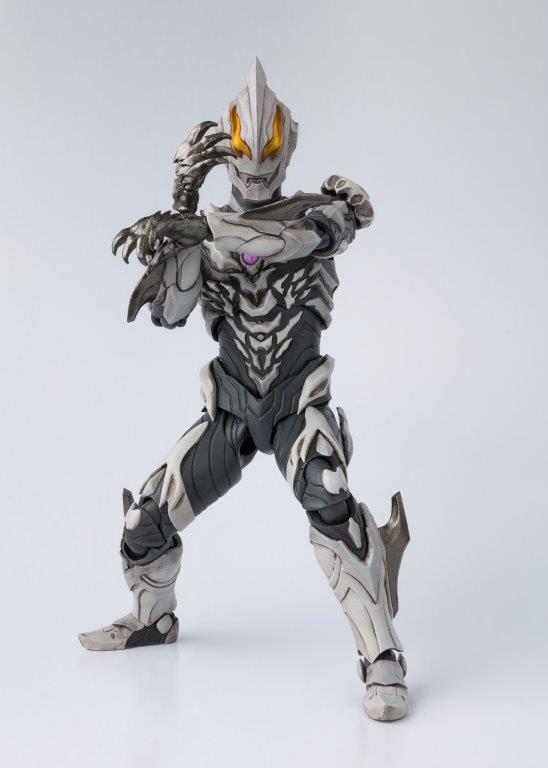 デッカード ウルトラマンブレーザー』8月カット解禁 ブレーザー