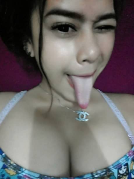 LOGARDENG's tweet photo. Pengen ...crot crot ahh https://t.co/oYZz2glgM6