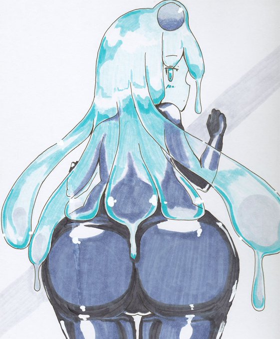 初めてコピック使いました。100均で色紙を買ったんですが、紙にロウ?みたいなのが付着しててそこだけ塗りが弾かれたり、思ってた色と違ったりして色々と勉強に… 