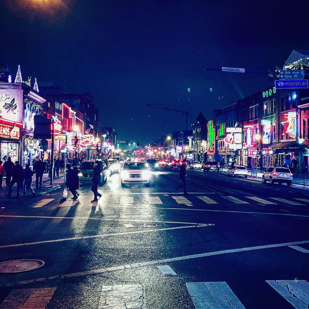 MyRadioDial's tweet photo. Wishing everyone very safe travels on this busy holiday weekend! ❤️  

📷: jenniferwallington on IG https://t.co/ltmhzHVIw3