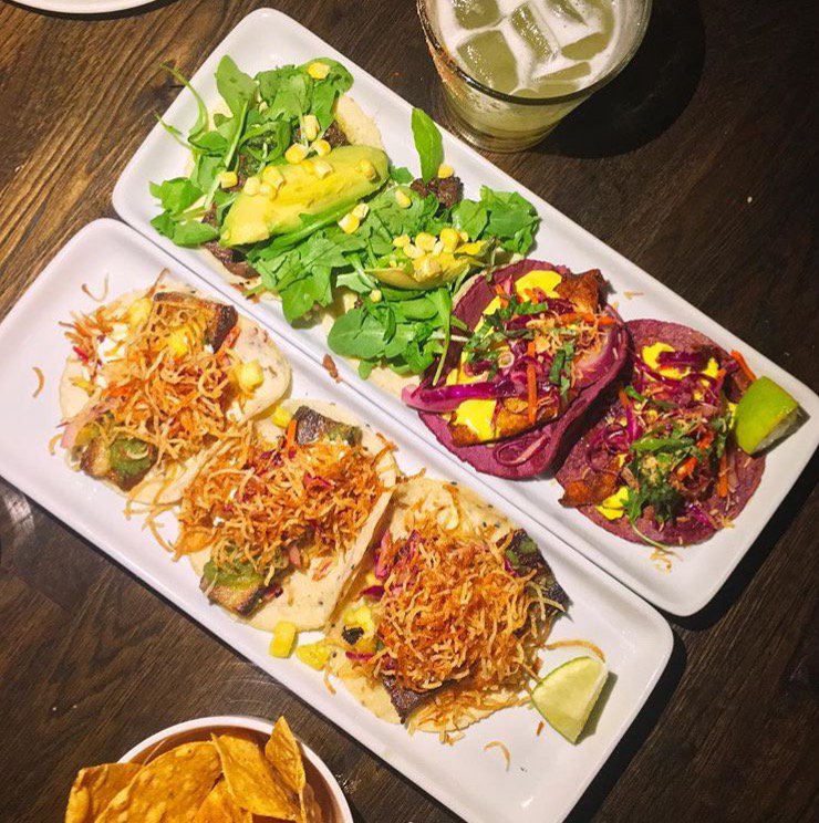 #friyay #clientrepost #weloveourclients

forkorlandoTACOS! from one of my favorite spots in Chicago <a href="/takitokitchen/">Takito Kitchen</a> in Wicker Park. Pictured here is the steak, fish, and pork belly tacos 🌮🍹 #funfact - the owner is a <a href="/ucf/">UCF</a>.knights alum! Go knights!
#thefeedfeed #foodie_features