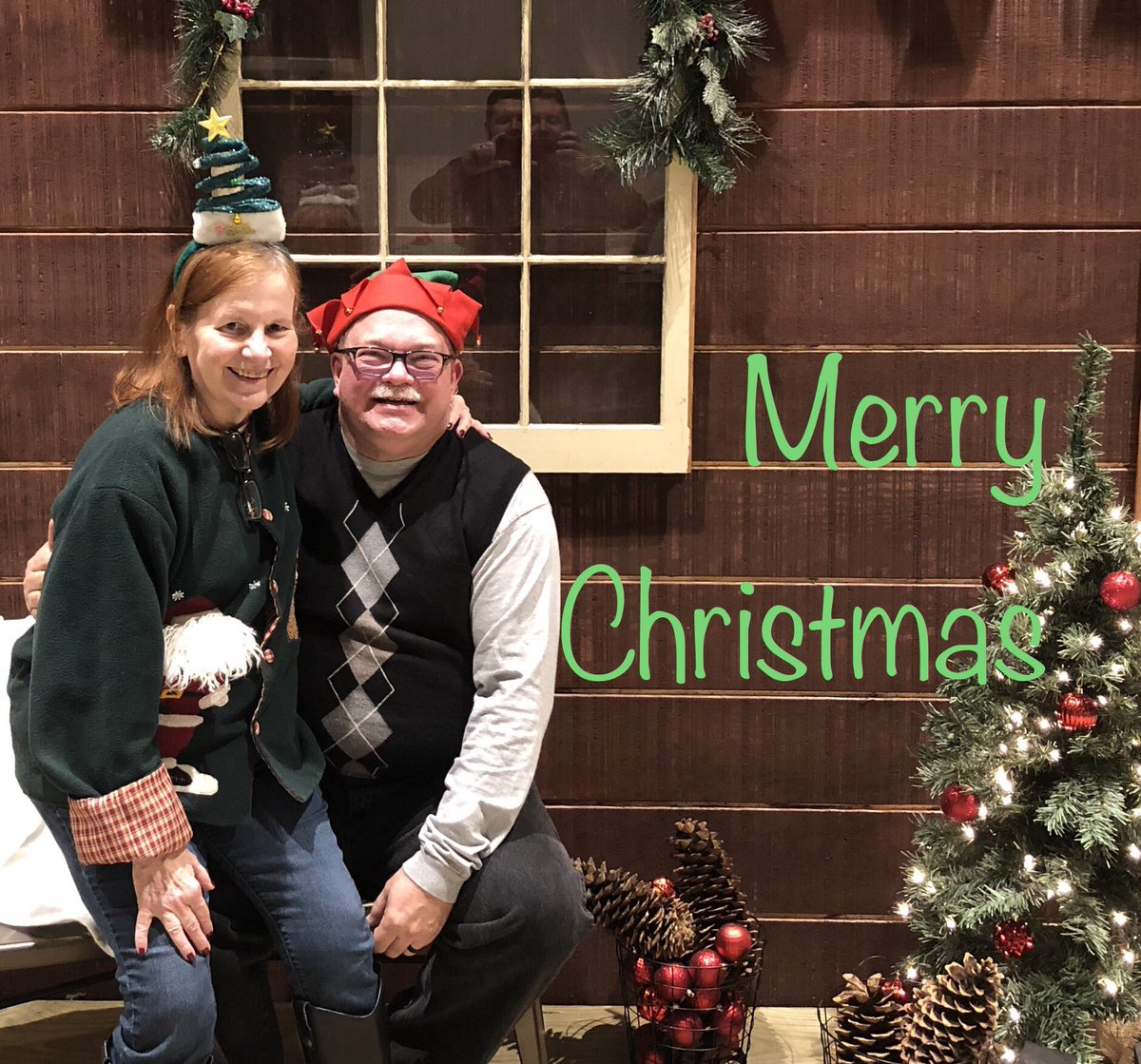 MrDDon's tweet photo. Celebrating Christmas together since 1975!  #myheromymusemylove. https://t.co/xt0fCZxEsq