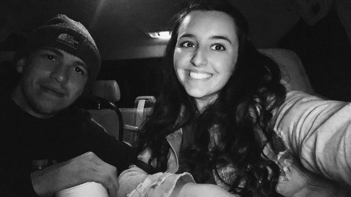 ayekayholden's tweet photo. I have a beautiful family. Sad we didn't get pics of all 3 of us but oh well. Thankful God gave me you two. Our girl turns 1 tomorrow 😢💕 Merry Christmas and happy holidays to all! @Adkelhoffer https://t.co/9yxHNkNAx0