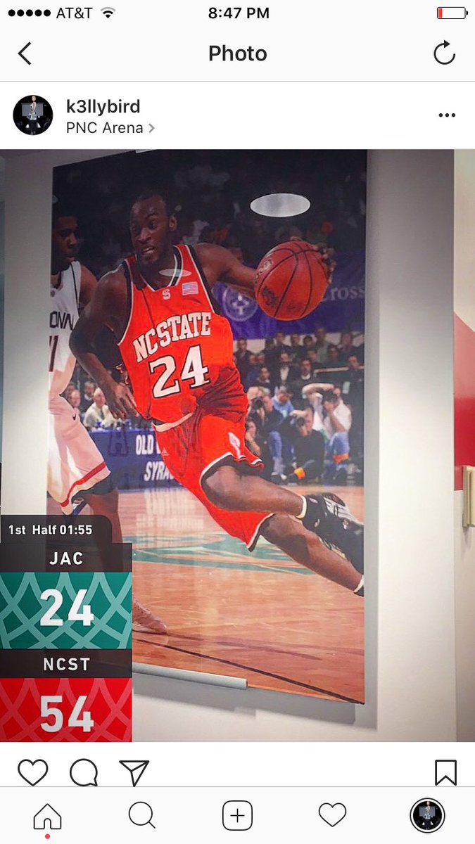 K3llybird's tweet photo. Your boy Julius Hodge. Remember?
Go State! 🏀
#ncstate #basketball #sports #raleigh #fashion #legend #nba #ncstatebasketball #juliushodge #denvernuggets #ncstateofmind #alumni #redvolution #pncarena https://t.co/PQsfNCCQik