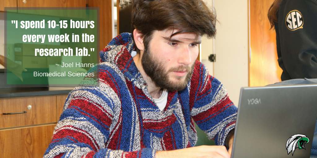 OrchardFarmRV's tweet photo. Joel Hanns #Biomed #OrchardFarm spends time researching #Parkinsons @WUSTL as part of #PLTW #BiomedicalInnovations Learn about all options on 1.4.17 #ProgramsfortheFuture #OFarmAwesome #LoveMoSchools https://t.co/vUyHdaU638