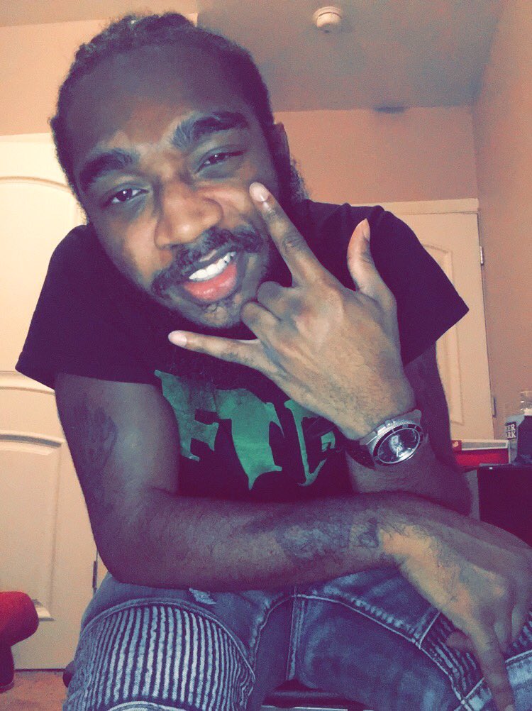 _StepSonSteebie's tweet photo. #NoComment https://t.co/IK1LQYfxH9