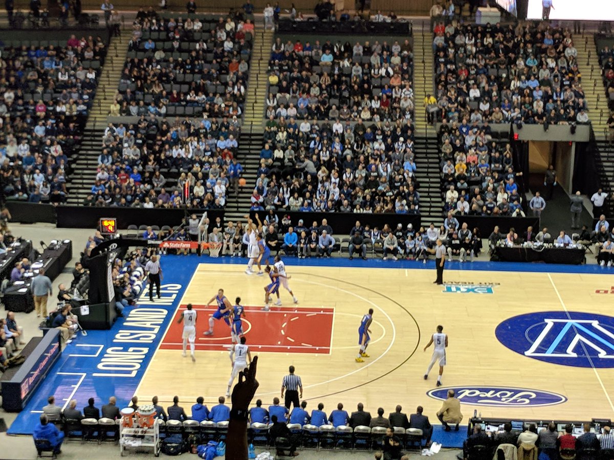 justin_paley's tweet photo. At @NYCBLive for @NovaMBB vs. @HofstraMBB #hofstra #hofmbb #CollegeBasketball #Basketball #RoarWithPride #nycblive #nassaucoliseum #LongIsland #villanova #vuhoops #NovaNation #NOVAvsHofstra https://t.co/N1ej1uBz8d
