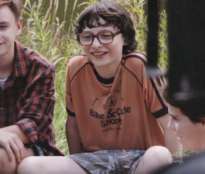 finnwolfhardbr's tweet photo. Um verdadeiro artista completo, ator, músico, cantor, guitarrista, dublador, diretor e muito mais com apenas 15 anos, Finn Wolfhard. #HappyBdayFinnWolfhard https://t.co/gIm8HorK0j