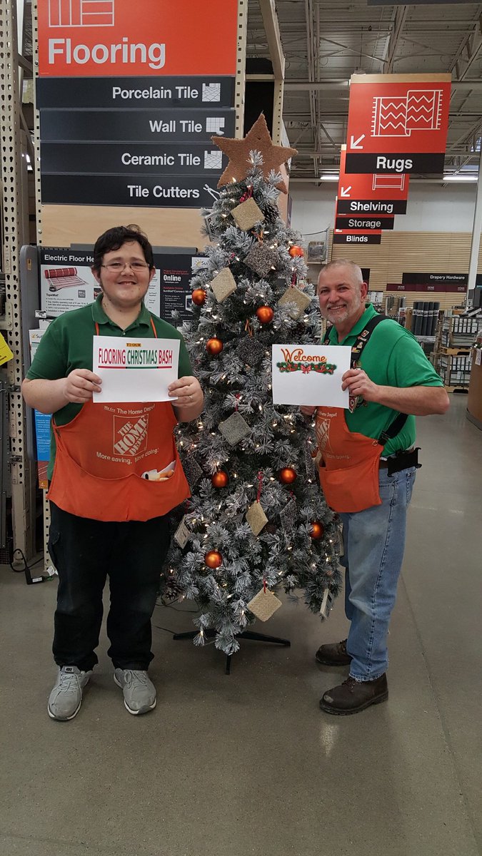 Kase_harrison's tweet photo. 2803 flooring Christmas bash @jason_bergeland @john_haussner https://t.co/vyEQbNCga8
