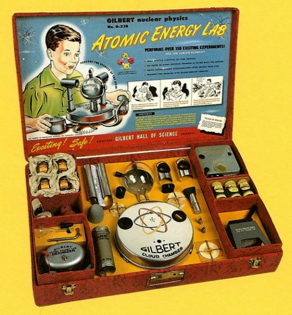 Rainmaker1973's tweet photo. The 1950s science kit for kids which contained four samples of radioactive materials https://t.co/ToBaEXXDMX https://t.co/nBQSsRDfy7