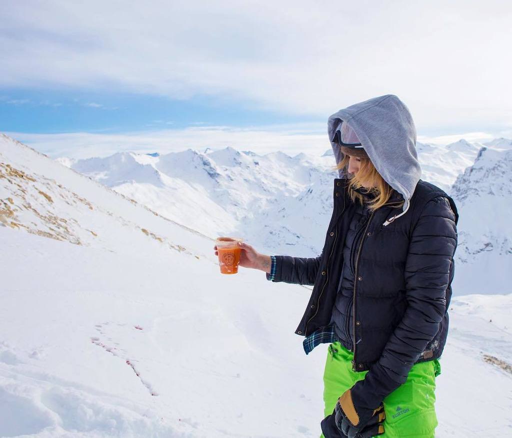 arcticjuicecafe's tweet photo. Starting Saturday off right! Lets re-fuel those natural nutrients for a day on the slopes! 🍏🍎
•
•
•
#Fuel2explore #Mountainenergy #Mountainlife #Valdisere #Meribel #Verbier #Cleanjuice #Seasonairre #Frenchalps #Healthychoices #VitaminBoost #Energyhit https://t.co/AjCe3Wl0Qz https://t.co/xMAgmWORcN