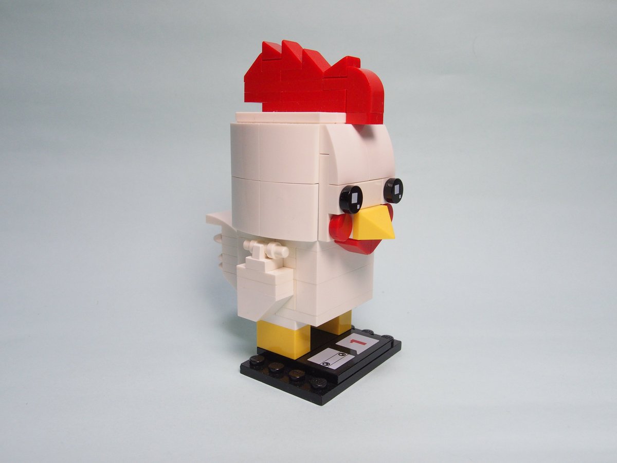 こんぺき Pa Twitter ブリックヘッズでニワトリを作ってみました 鶏よく見たら顔 は真っ赤っかなのですが リアルに寄せると可愛くなくなるので ちょっとイラストっぽいテイストにしてみました 今年の干支として頑張ってくれたので感謝を込めて Lego Brickheadz