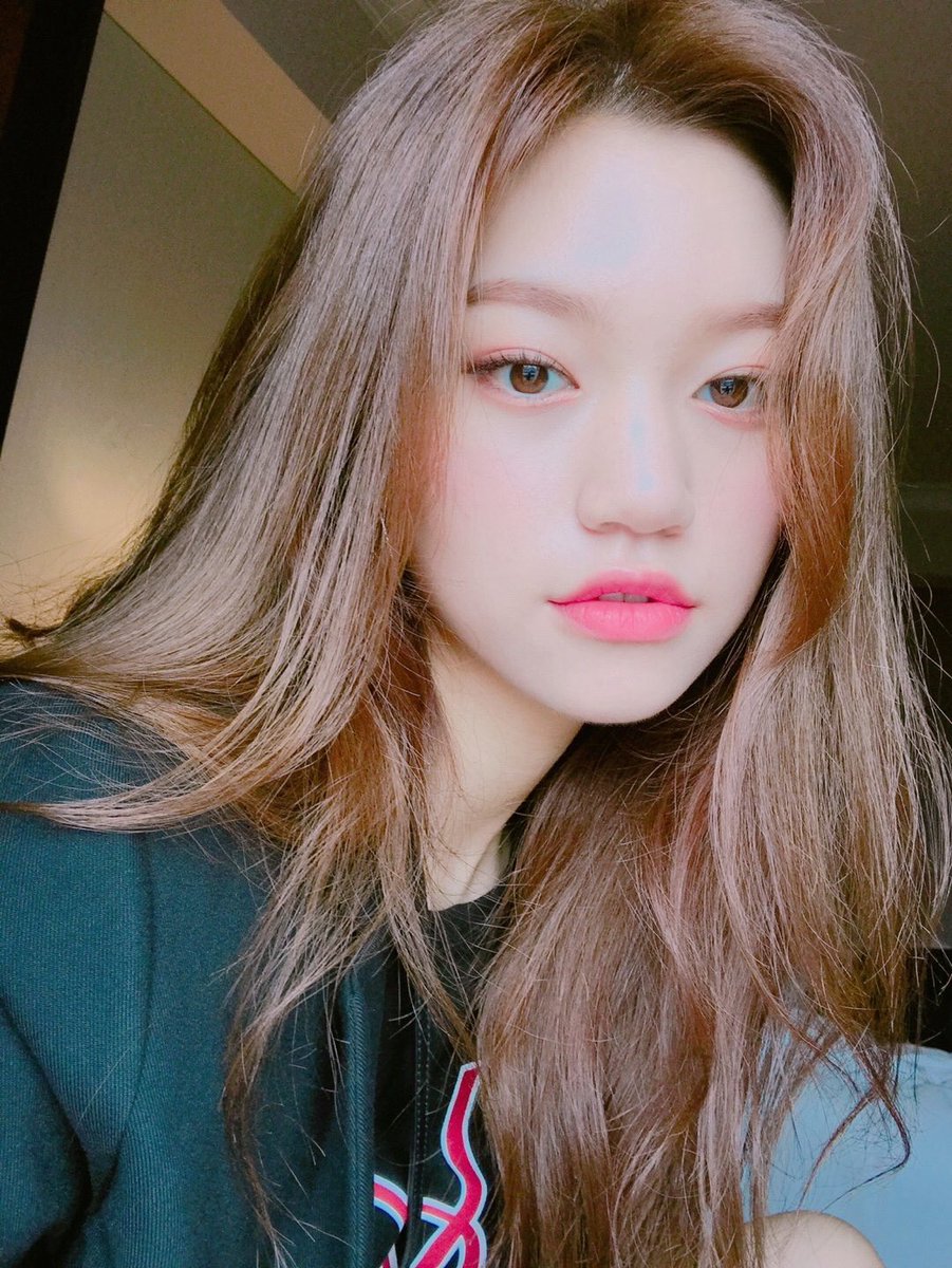 kpopgfmaterial's tweet photo. doyeon • ioi (former member); weki meki https://t.co/ormvQ2Z6pF