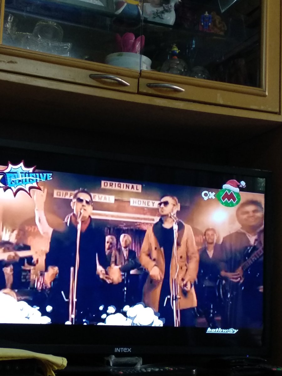 BeingSanket1992's tweet photo. @9xmHaqSe @asliyoyo @Dj_ShilpiSharma @Speed_Records Actually!
We miss you Yo Yo Honey Singh!
#WeMissYouYoYo #ComebackYoYo 😟 https://t.co/cVnJ87zxTG