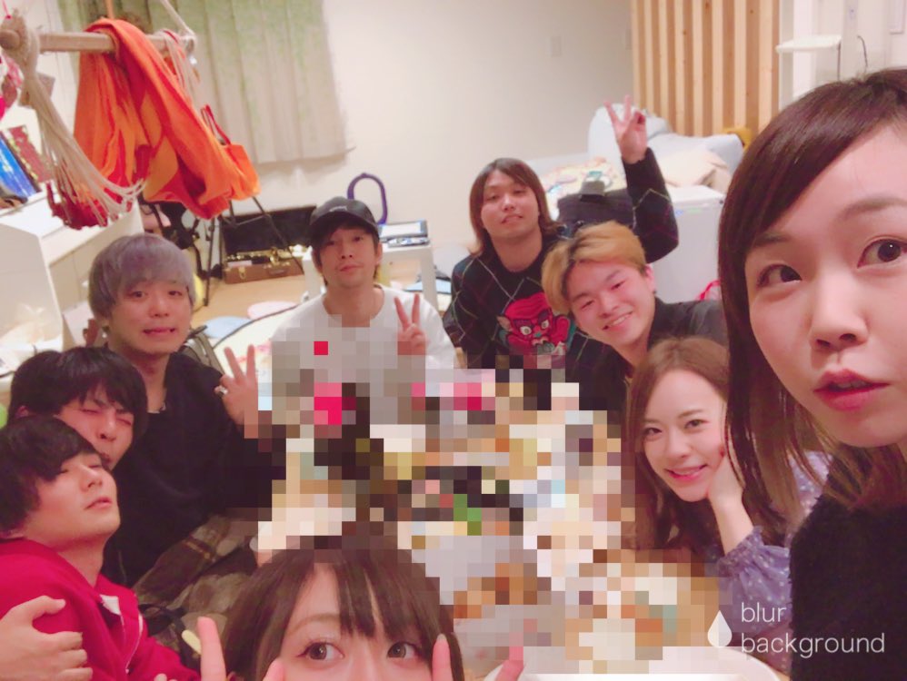 あやなん On Twitter しばなん家クリスマスパーティ楽しすぎた ໐ みんなで格差ありまくりの私物プレゼント交換してw美味しいケーキを食べておしゃべりした 来てくれたみんなに愛しか感じませんでした大好きですありがとう また来年開催するぞぉおお 動画