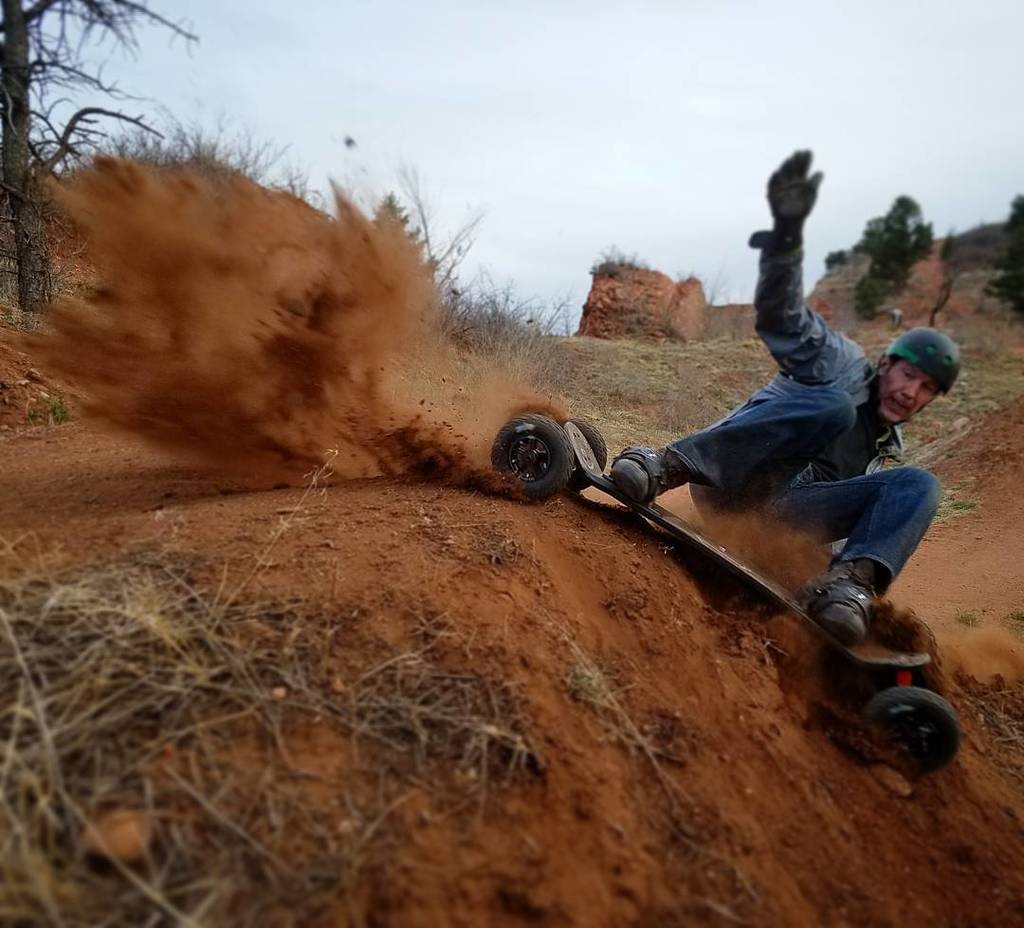 red dirt. #4down #mbs #mountainboard #mountainboarding #snowboarding #dirtboard @mbsaustralia @ausmountainboarders @mountainboarders <a href="/mbsmtnboard/">MBS Mountainboards</a> ift.tt/2ziDqbC