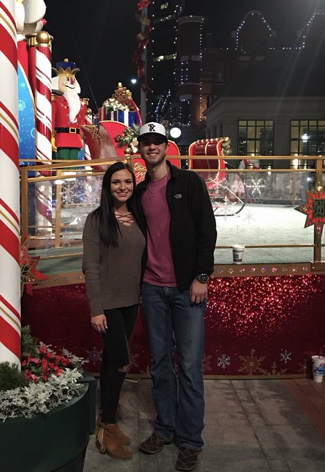 Not sure how I got so lucky! 😊💕 https://t.co/v928XneDux<a href="/tag/newprofilepic"class="tags"><span>#newprofilepic</span></a>