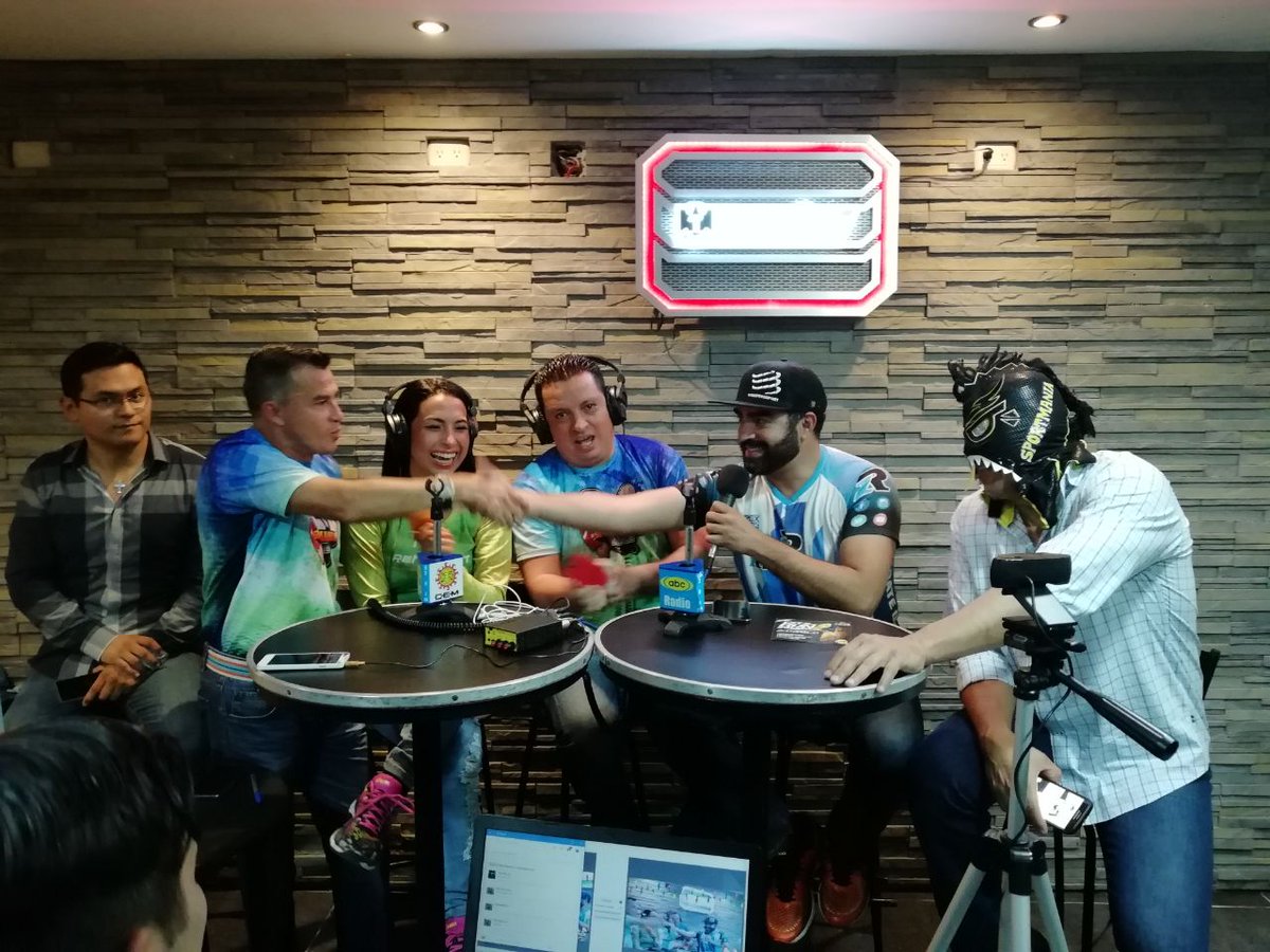 Gracias a Sportmania Radio ABC Xalapa Radio 92.9 FM por la entrevista platicando de la #CITYRUNXALAPA 2018 presentada por <a href="/RunningLife_/">Running Life</a> Yo soy <a href="/CompressportMex/">Compressport México</a> 🏃🏻✌️