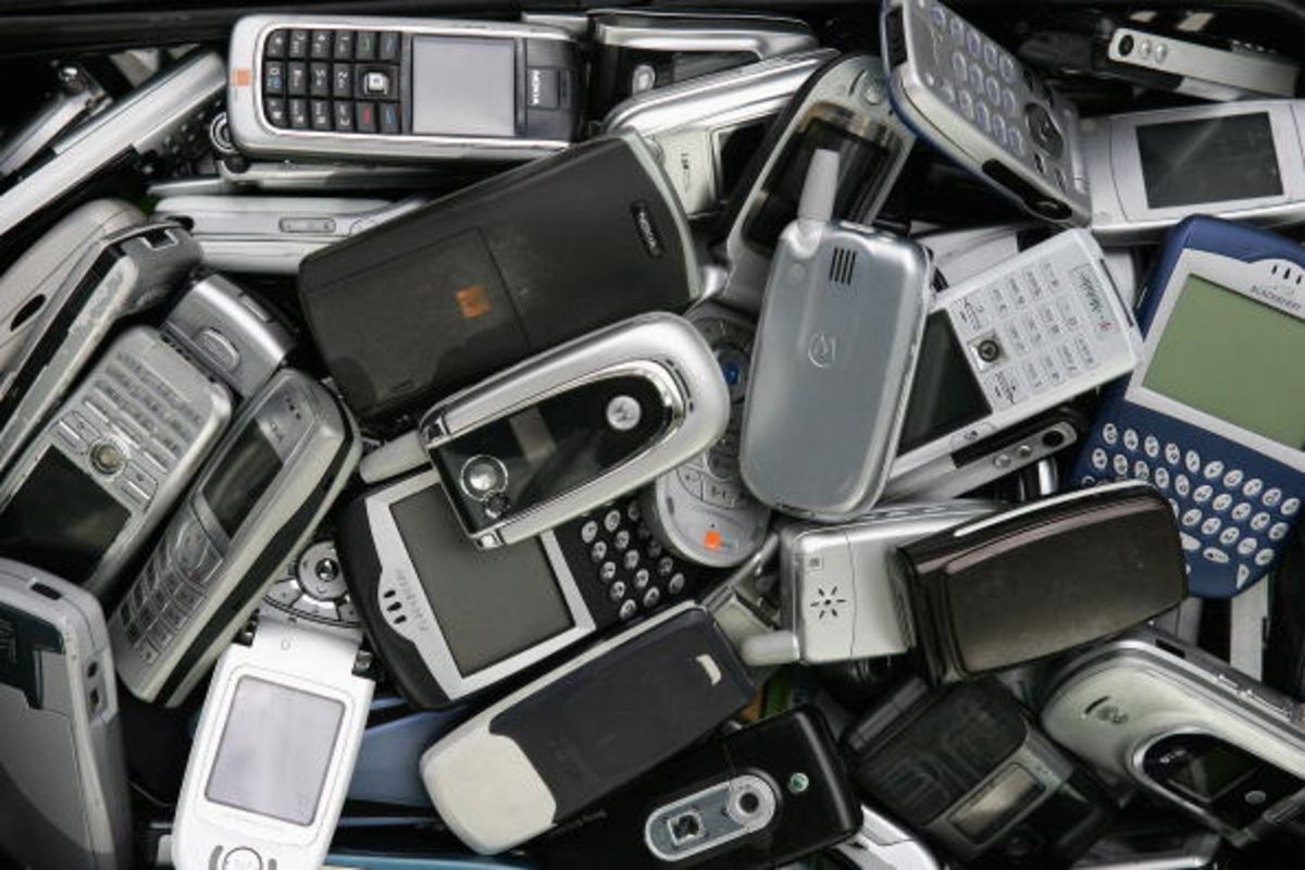 business's tweet image. Why old-school phones are making a comeback bloom.bg/2kHj0Vc via @BV