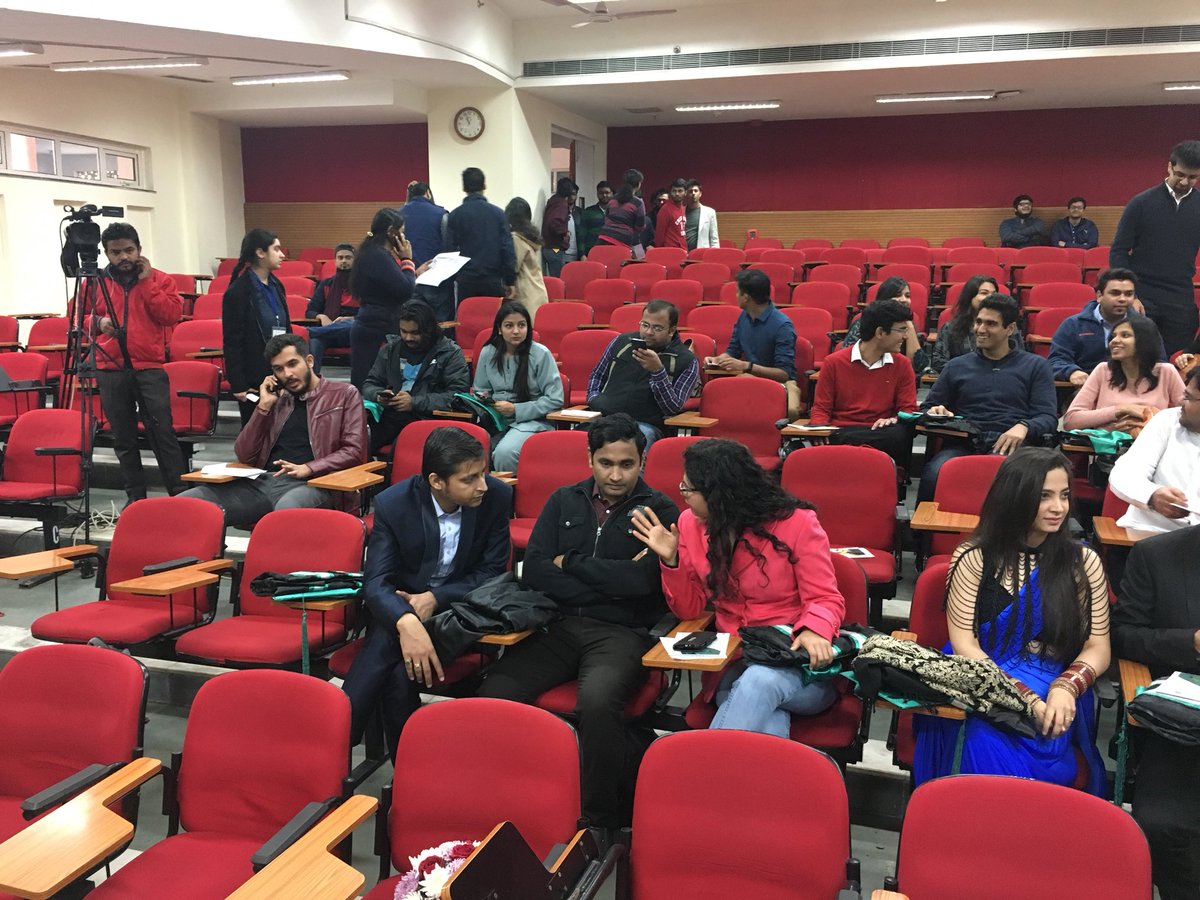 ponguru's tweet image. Rehearsal #IIITDConvocation #SixthConvocation #classof2017 @IIITDelhi  #DeanGiri