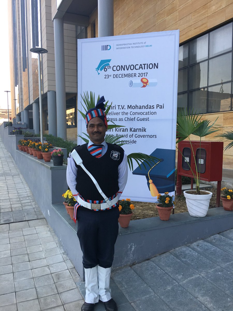 ponguru's tweet image. #IIITDConvocation #SixthConvocation #classof2017 @IIITDelhi #DeanGiri