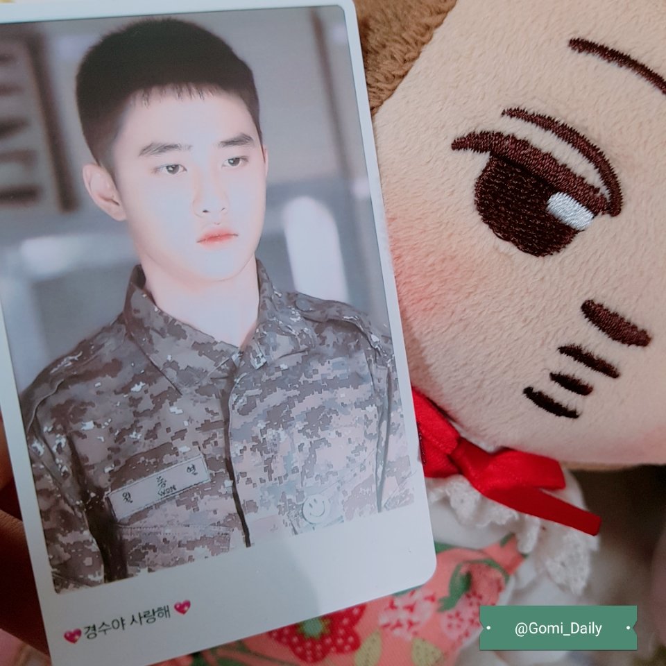 Gomi_Daily's tweet photo. 신과 함께 보기전 에너지 충전중인 고미🐻

신과 함께 하기전 광고 보는중인 고미 🐻

보고나서 우는 고미...😂

포토티켓도 뽑았지🐻

감상평은 일단 경수가 연기를 너무 잘한다😂 물론 다른 배우들도 연기력 대박.
영화 자체도 색다르고 CG도 너무 멋있었다 연말에 가족이랑 보기 딱좋은 영화 https://t.co/QbG8YTUaBE