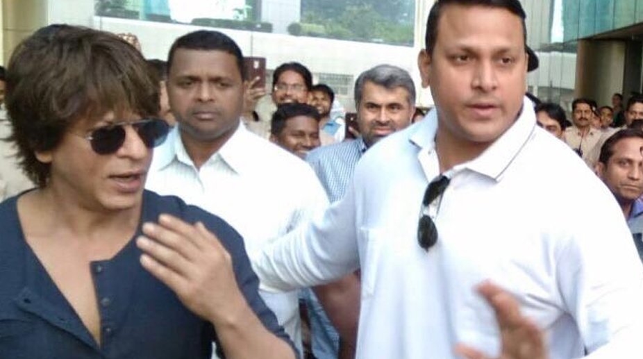 Hollywood goes colour blind, but Shah Rukh Khan still sells 'fairness' cream - The Statesman goo.gl/yRZydL #SRK #ShahRukhKhan