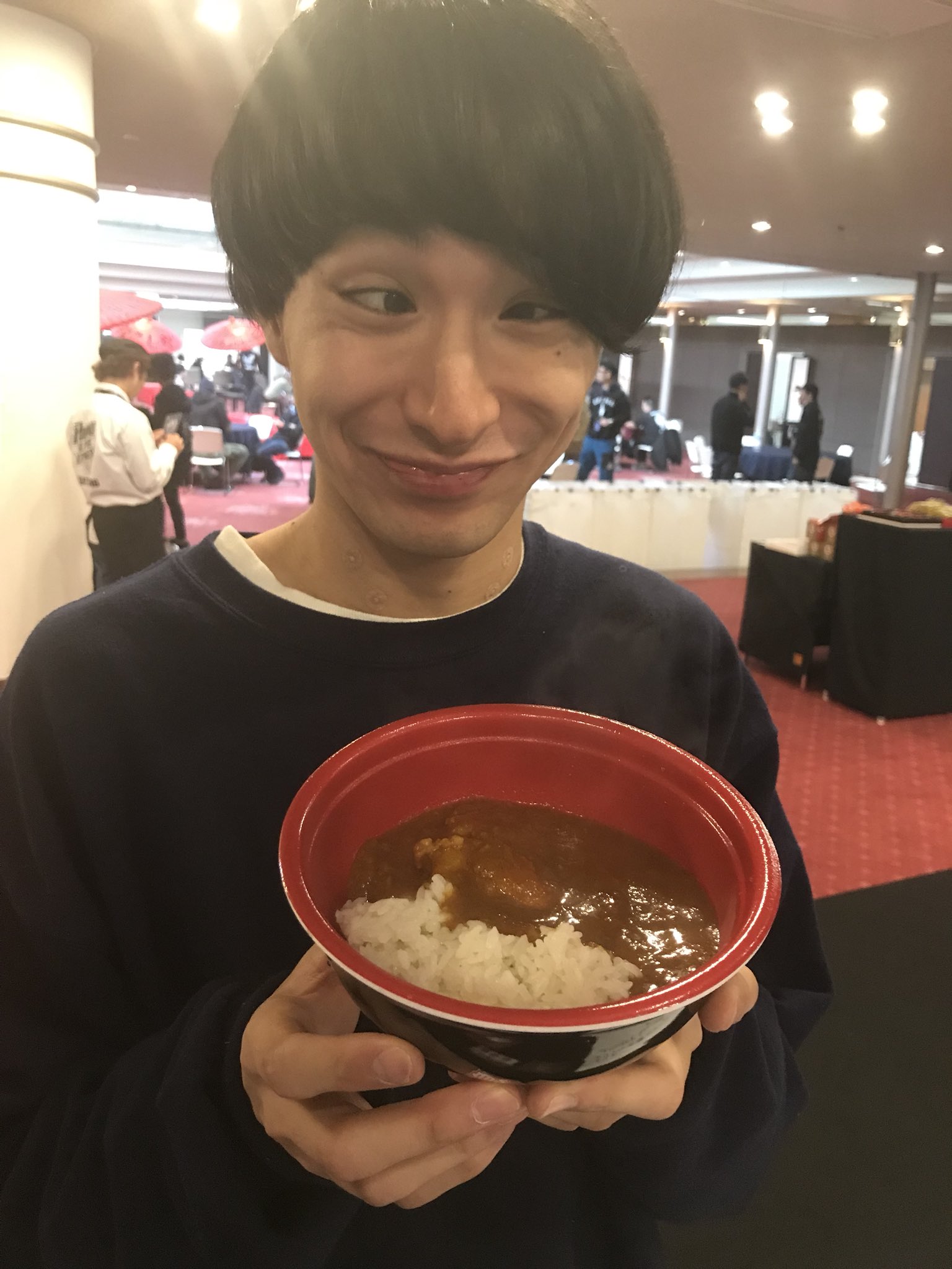 恭平 A K A こども社長 Auf Twitter My Hair Is Bad椎木 オレがカメラ向けると毎回変顔なんだけど オレの事嫌いなの ポルノ超特急 楽屋ケータリング ニコヨンカレー 変顔でもイケメン 椎木になら抱かれても良いかも