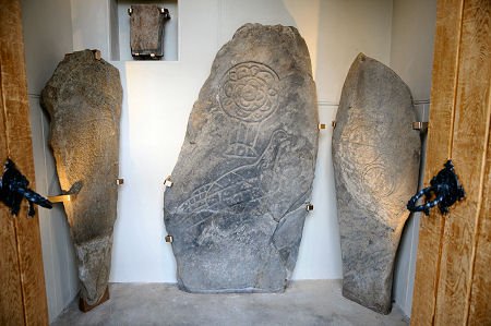 The Inveravon Pictish Stones, displayed in the old porch of Inveravon Parish Church near Ballindalloch on Speyside. More pics and info: undiscoveredscotland.co.uk/ballindalloch/…