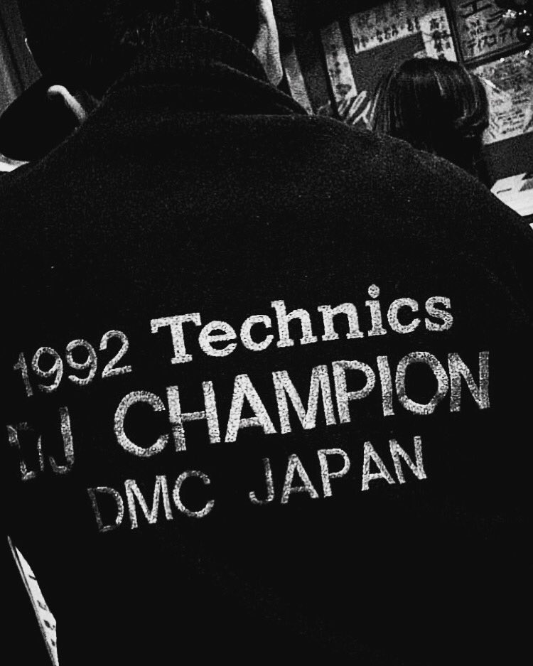 DJTaShi's tweet photo. 昨夜は久しぶりにこのジャケット
着て行ったよ🔥
.
#dmcchampionjacket #1992 #dmcjapan #discomixclub #djmixingchampionship #techincs #worldfinals #djlife #djtashi30thanniversary #djtashi #vdjtashi #hiphop #discoeilly https://t.co/HT5lZxLf8h