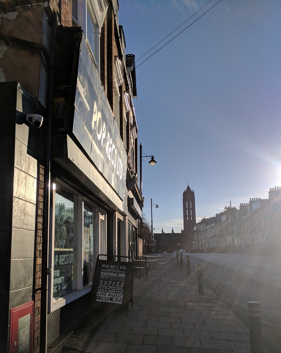 jstands4jay's tweet photo. @poprecsltd The city's cultural epicentre looking resplendent in the Winter sunshine. #Sunderland #firstdaysofwinter https://t.co/RLnFZniIIZ