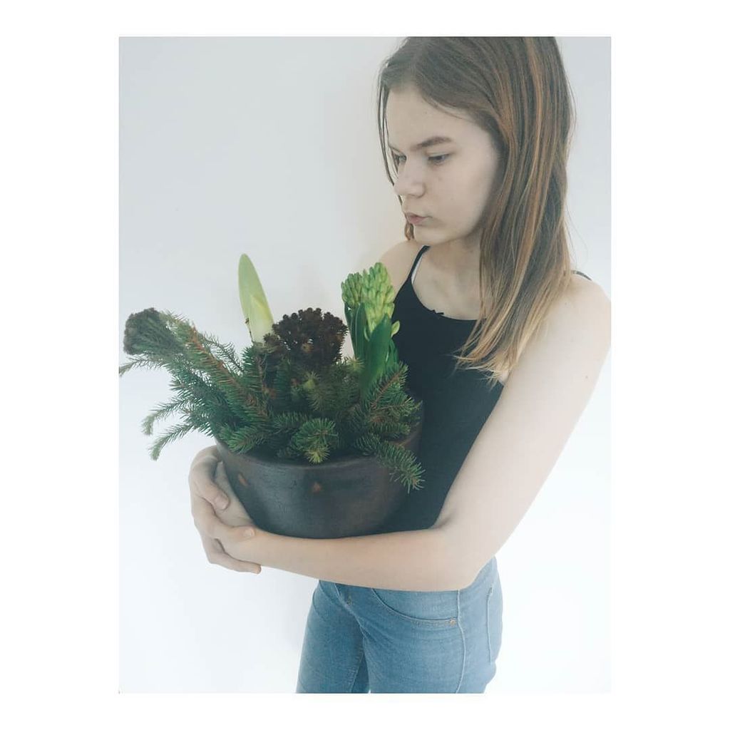 Loytoblogi's tweet photo. My girl💕
.
.
.
#flowers #flovery #flowerstagramer #flowerpower #floral_lover #floral_secrets #blommorgörmigglad #blommor #kukka #anemonevaasa #christmas #homedecor #beautiful #mygirl #love #firstborn #teenager #mysweety #sweet #lovely #good #instamood https://t.co/s1lFzWAdLL https://t.co/Mvkwv5pXts