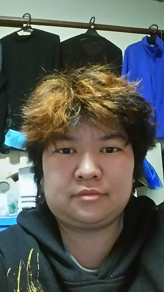 雨音アネ マスすパ中野 No Twitter Pef横浜の服装です Ankorockのセットアップにマスク Smt Fbジャージにダウンジャケット Msspピアスを着けて行きます 持ち物はリュックに痛バッグ 人文字のトートバッグです 一応素顔もw コスプレイヤーだから出来る顔晒しw