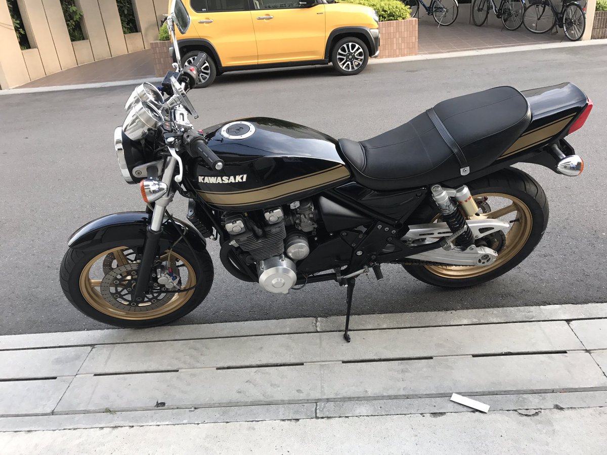 EjJu7u's tweet photo. #ゼファー売ります
#単車売ります
#美車
#ほぼノーカスタム
#草加市から
#マフラーもりわき

走行17000㌔
不具合なし、
オイル交換して出します
カスタム、フェンダーレス
写���には乗ってないけどウィンカー変えてます
一括40
値下げなしです https://t.co/ocHqj4Uk0x