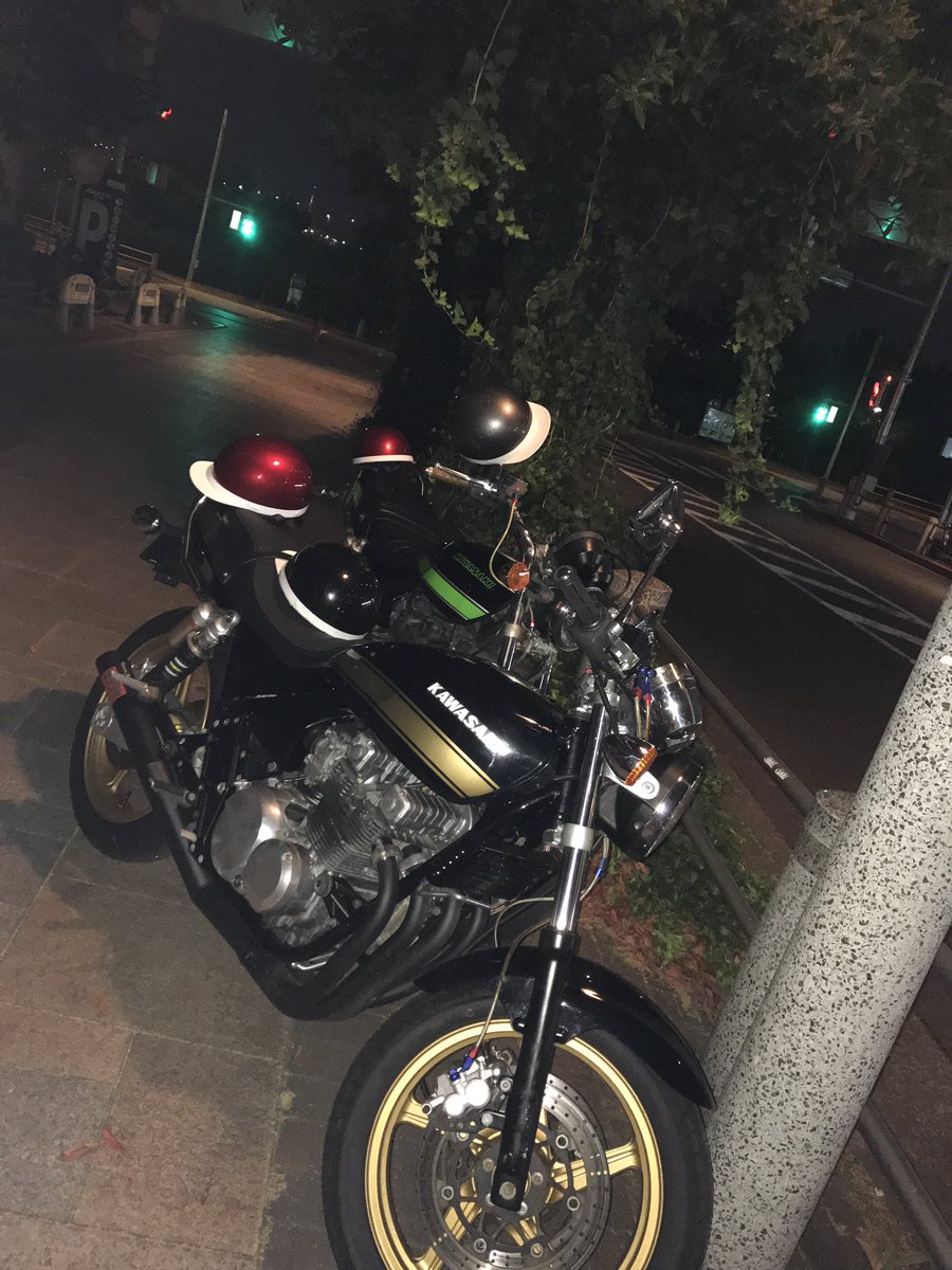 EjJu7u's tweet photo. #ゼファー売ります
#単車売ります
#美車
#ほぼノーカスタム
#草加市から
#マフラーもりわき

走行17000㌔
不具合なし、
オイル交換して出します
カスタム、フェンダーレス
写���には乗ってないけどウィンカー変えてます
一括40
値下げなしです https://t.co/ocHqj4Uk0x