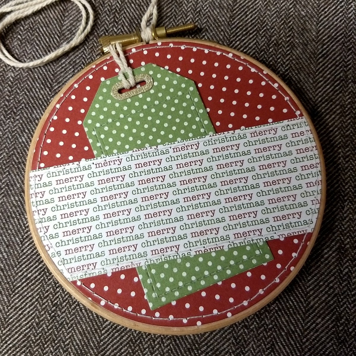 PaperFireflyKat's tweet photo. I love making custom keepsake hoops like this one for baby's first Christmas; personalised wording added after photo. I'm happy to take orders through my Etsy shop https://t.co/Ft6B6EkfRd #papercraft #etsyshop #etsysellers #customgift #handmadechristmas #reindeer #handcraftedgift https://t.co/gdAvJEQ4lQ