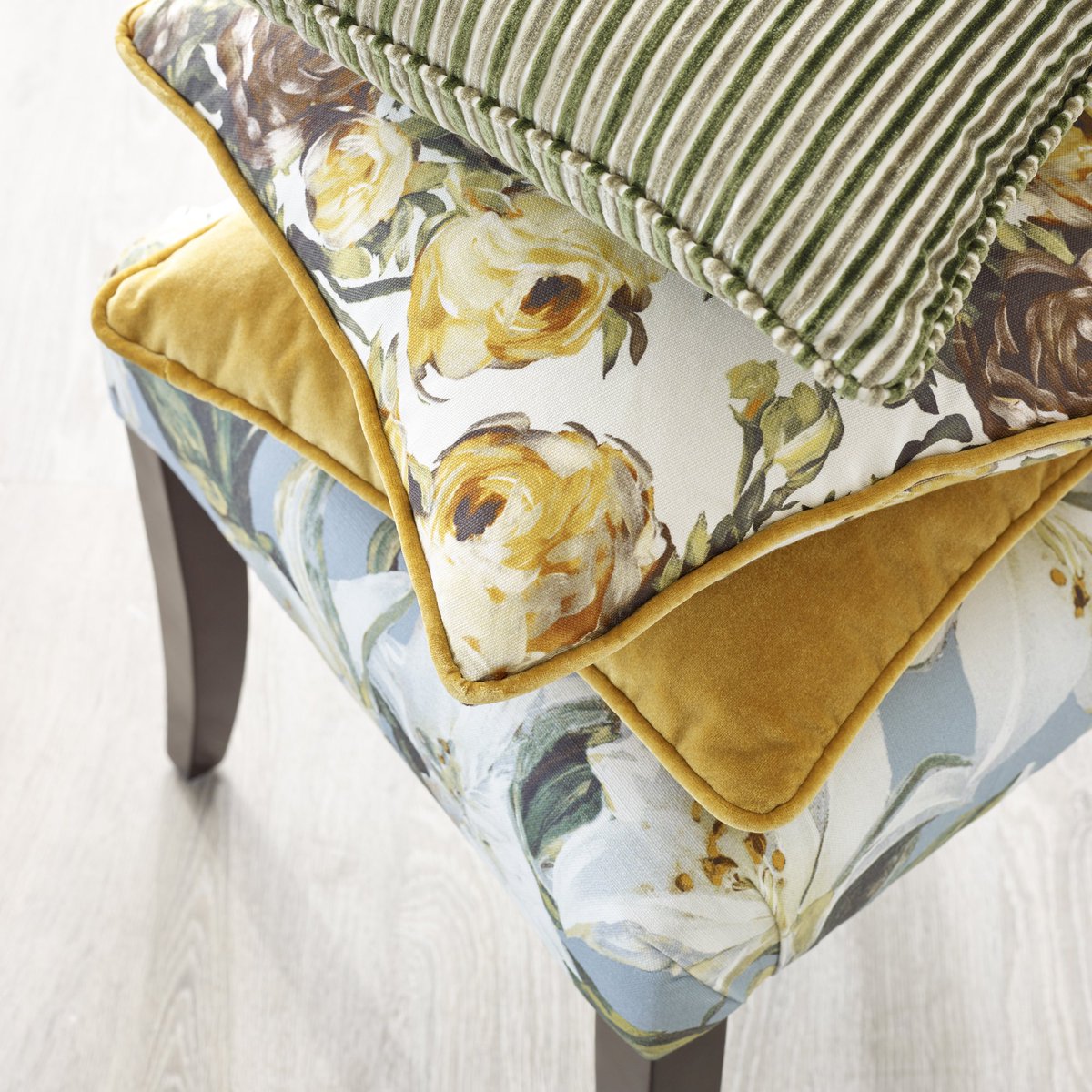 Our Artemisia collection is made up of two distinctive floral prints of roses and lilies, available in cotton and velvet variations.