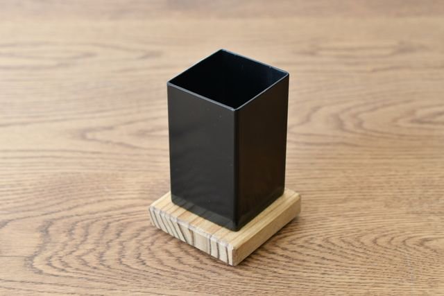 ট ইট র Minne ミンネ 角パイプを使って作られた シンプルなペン立てです ペンだけでなくメガネ立てとしても 一輪差しとして使っても素敵なインテリアになりそう Minneおすすめ作品 T Co Veddv3dbig