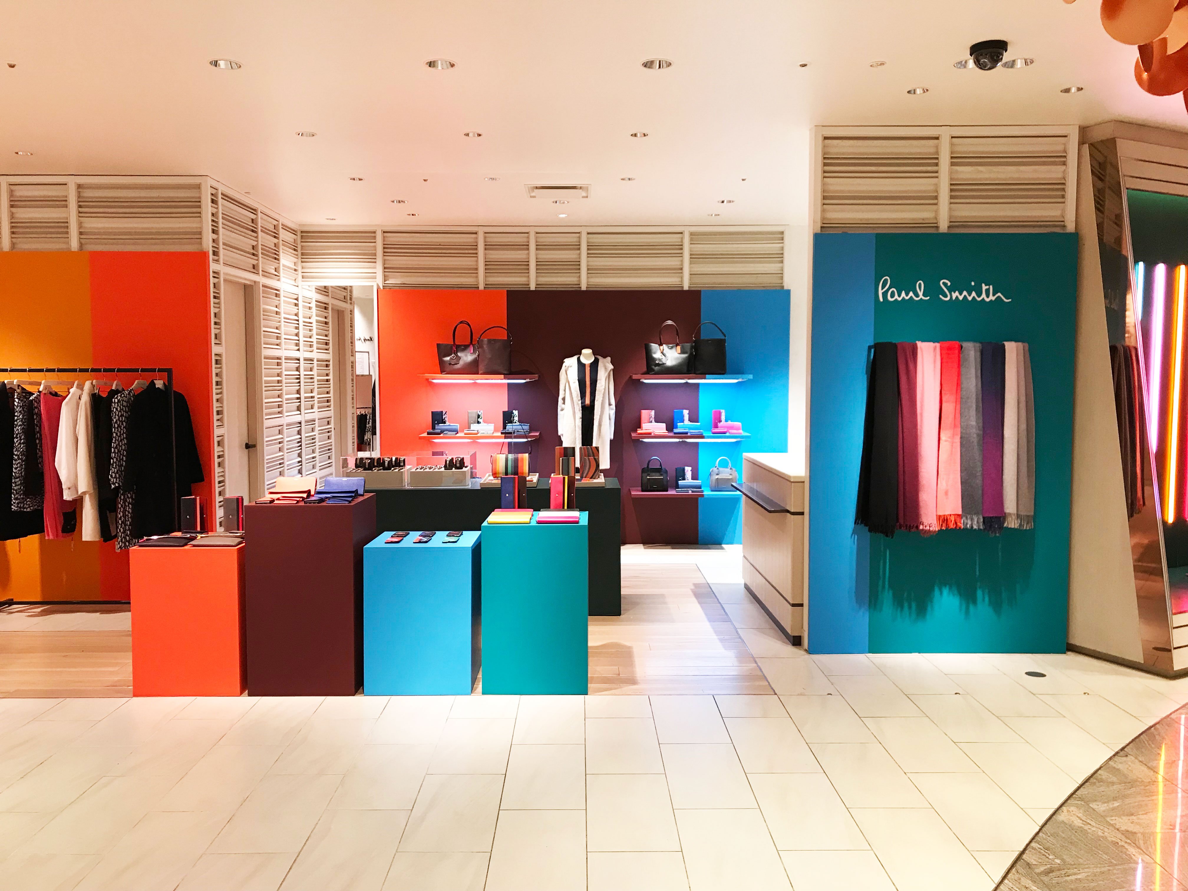 Paul Smith Japan 25日 月 まで 銀座三越3階と伊勢丹新宿店本館2階にてウィメンズのポップアップショップを開催中 Ss18プレコレクション Dancingcat 華やかな雑貨や革小物 ペアウォッチなどをお見逃しなく Paulsmith ポールスミス T Co