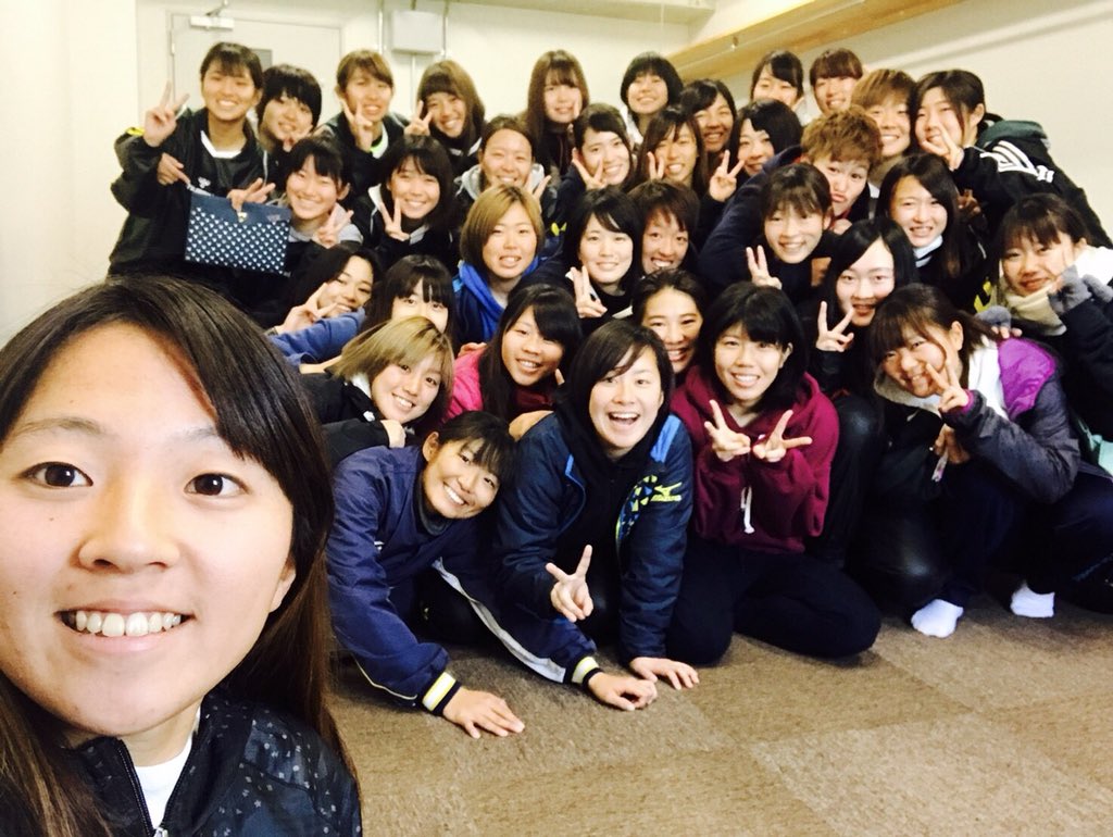 今日はあずさん、ゆうさんが来てくれました✊
そして、年内最後のオフ前MTGと
ビデオMTGをしました。
そして、なんとあずサンタさんから
部員全員にお菓子のプレゼントが🎁
本当にありがとうございます！
オフ期間中、メリハリをつけ
レベルアップを目指しましょう🤖
✨継続は力なり✨
# 2なつみ🐣