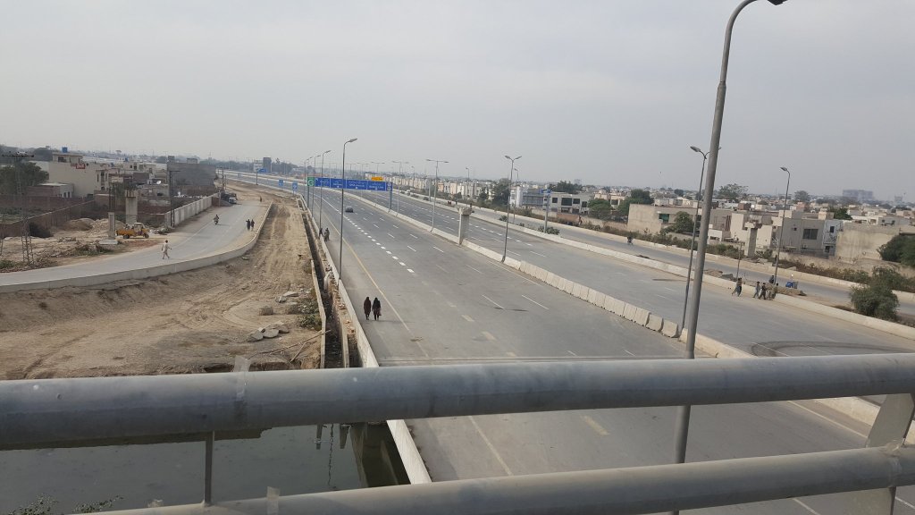 m_abdurraziq's tweet photo. Brilliant work! 👍
#RingRoad #SouthernLoop
Now 15 minutes from #DHA TO #Motorway
@CMShehbaz https://t.co/caGVrKY35I