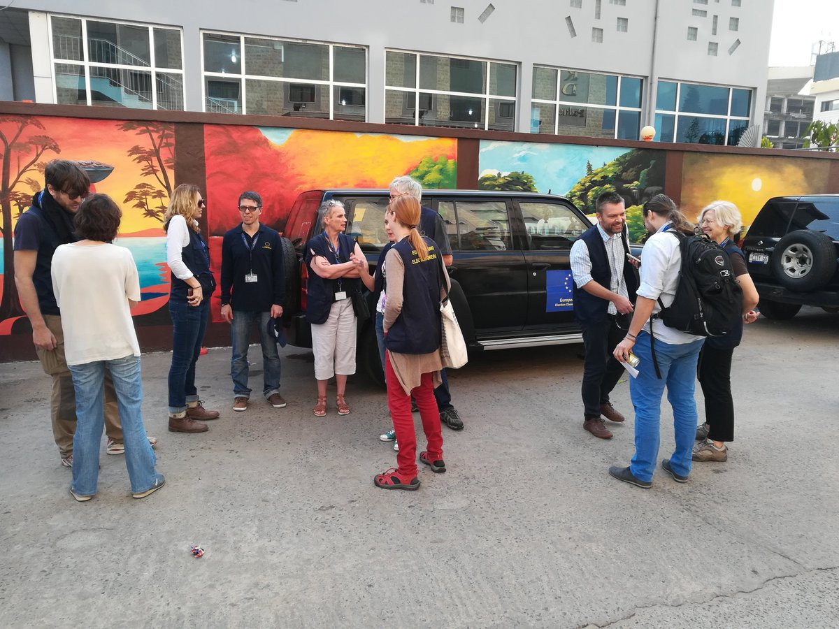 EUEOMLiberia's tweet photo. This morning the #EUEOM deployed another 34 short term election #observers to the field all over #Liberia. Another 4 will join on E-Day. They will support our 20 long-term observers who are observing already since 13. December in all 15 counties. https://t.co/jJpA3m7n1g