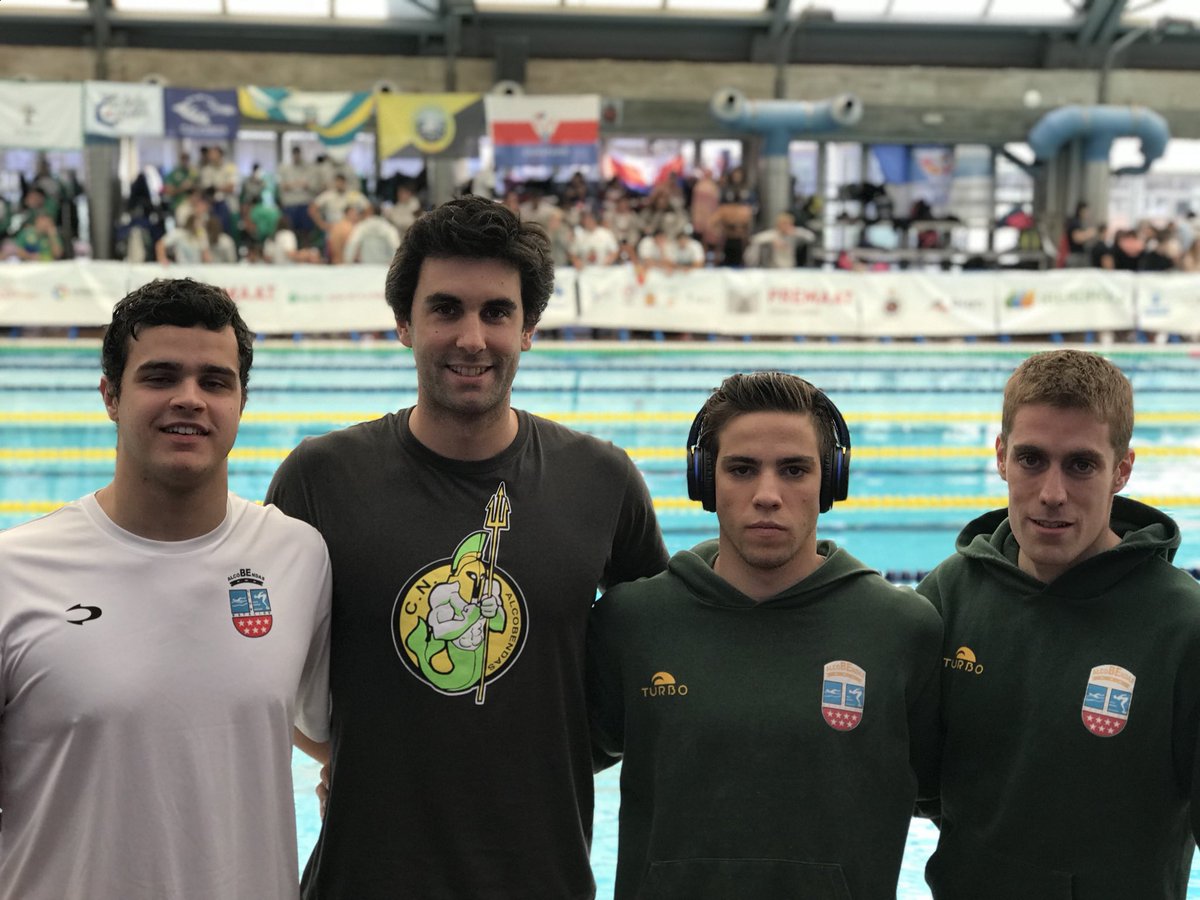 CNAlcobendas's tweet photo. Estos 4 compañeros y amigos pueden volver a hacer historia y devolvernos un año después a la máxima categoría, la división de honor!! Todos a una!!! #goCNA https://t.co/fNDyrXkFxa