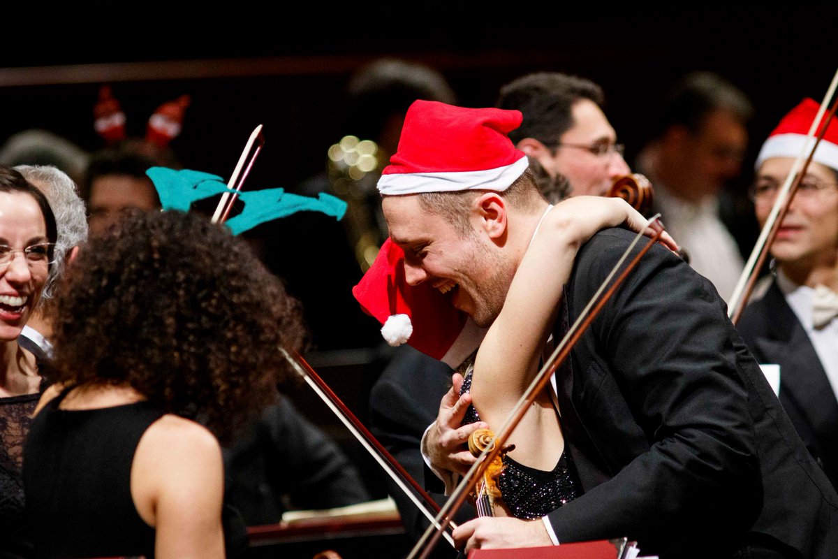 santa_cecilia's tweet photo. 22 dicembre - Grande successo per il Concerto di Natale per la Città - Antonio Pappano, Orchestra e Coro Accademia di @santa_cecilia https://t.co/wDlltdUmAu - Foto: Musacchio, Ianniello &amp; Pasqualini
Grazie a @EnelGroupIT https://t.co/ADRwzHfwaj