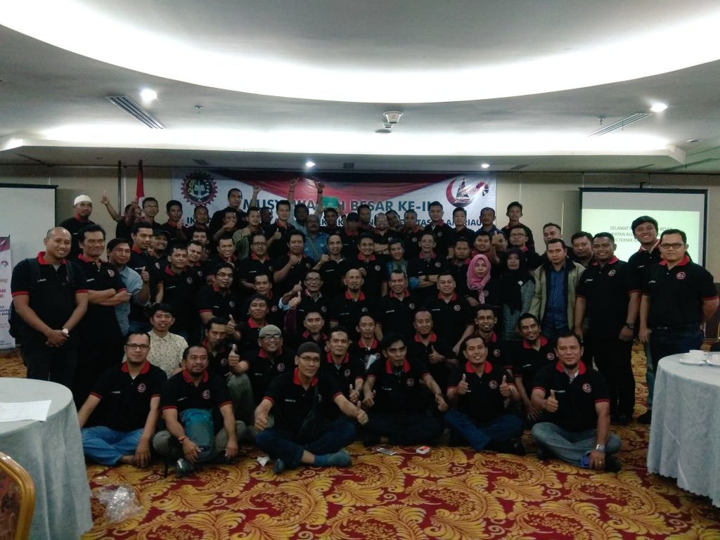 foto bersama Peserta Mubes IKA-TM UIR 👍👏 #TM_UIR #solidarityforever