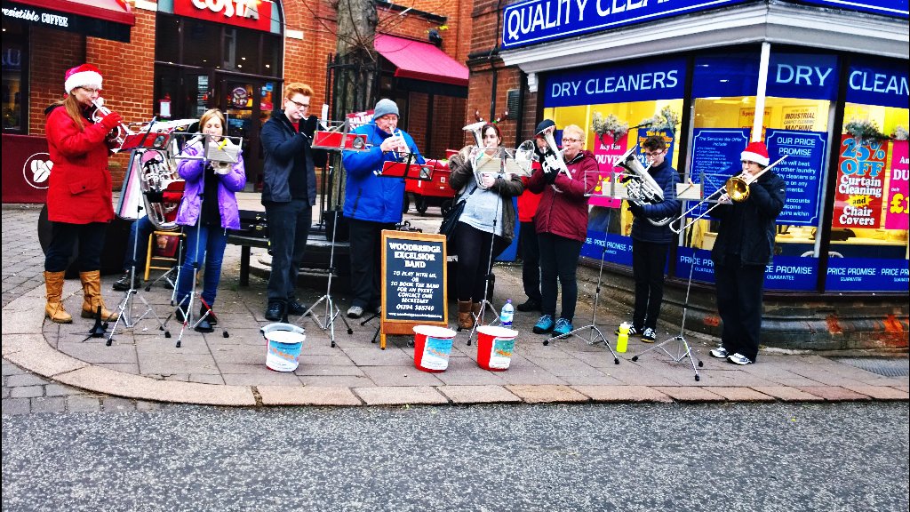 Carolling in The Thoroughfare! Pop along for some awesome festiveness!!